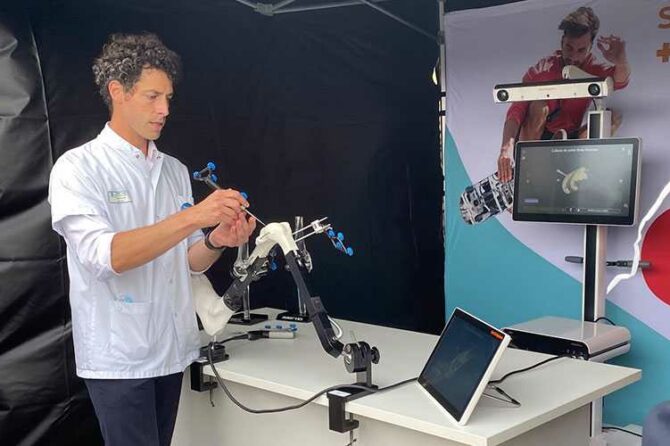 Nouvelle génération de robotique orthopédique à l’hôpital Renée Sabran avec système chirurgical CORI® (08/10/2021)